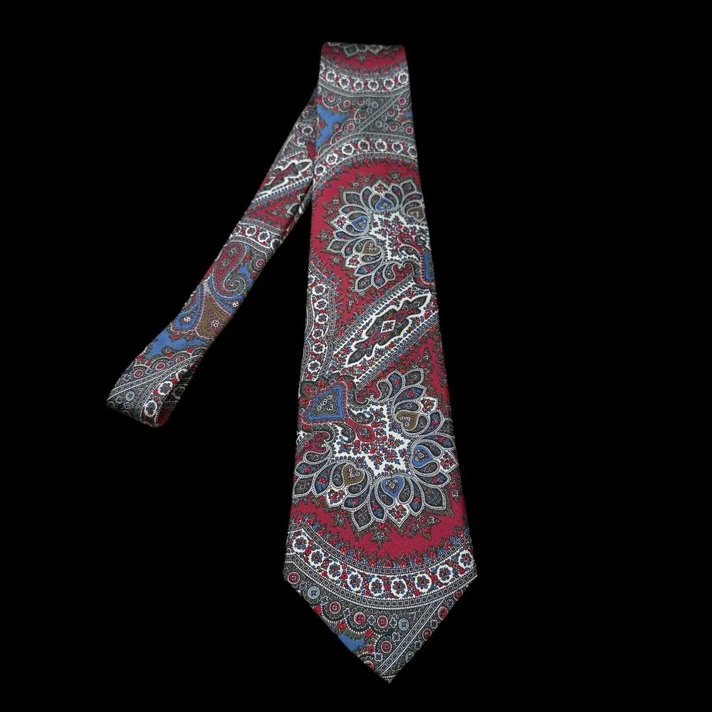 Mallory & Church London Mens Silk Tie Red Blue Paisley Medallion Formal Necktie